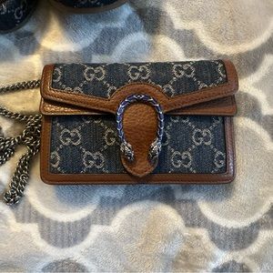 Gucci crossbody/detachable chain strap